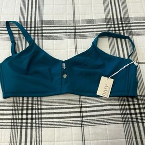 Bare Necessities Wirefree Minimizer Bra size 32G in teal. New with tags.